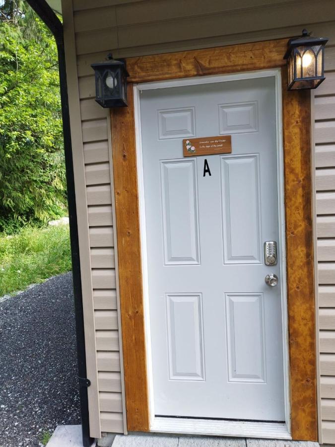 Beautiful Maple Ridge Farm Cabin Unit A Exterior photo