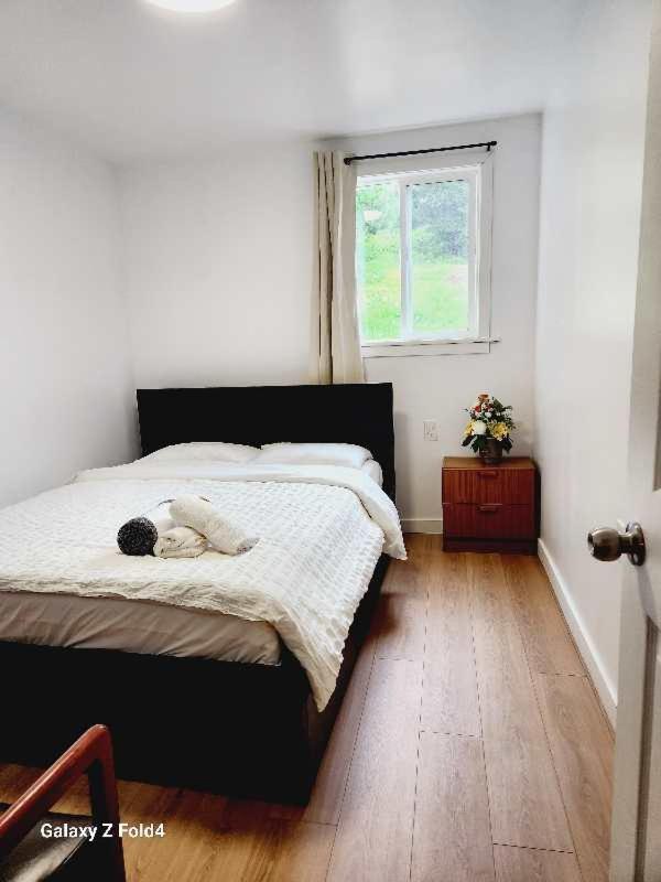 Beautiful Maple Ridge Farm Cabin Unit A Exterior photo