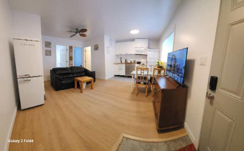 Beautiful Maple Ridge Farm Cabin Unit A Exterior photo